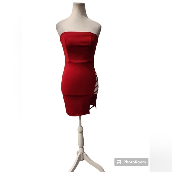 Red Mini Bodycon Strapless Dress with Slit at Front - Picture 2 of 3